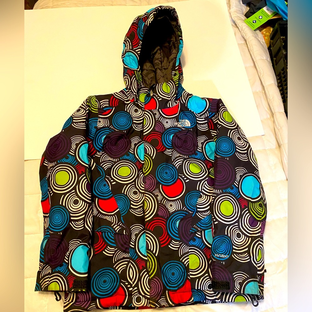 North Face heat seeker girls jacket. Excellent condition!! size 10/12.